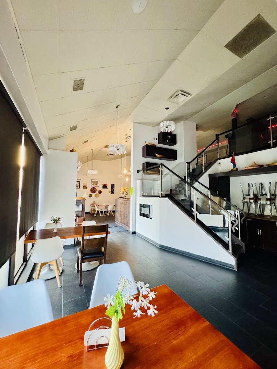 Dahlak Eritrean Restaurant & Bar