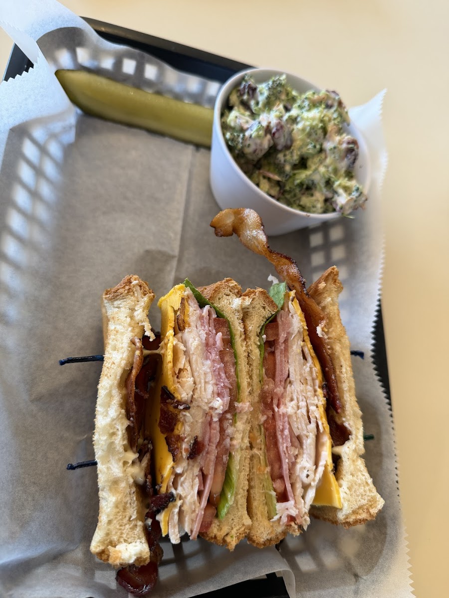 Mel's Market – Photo 2