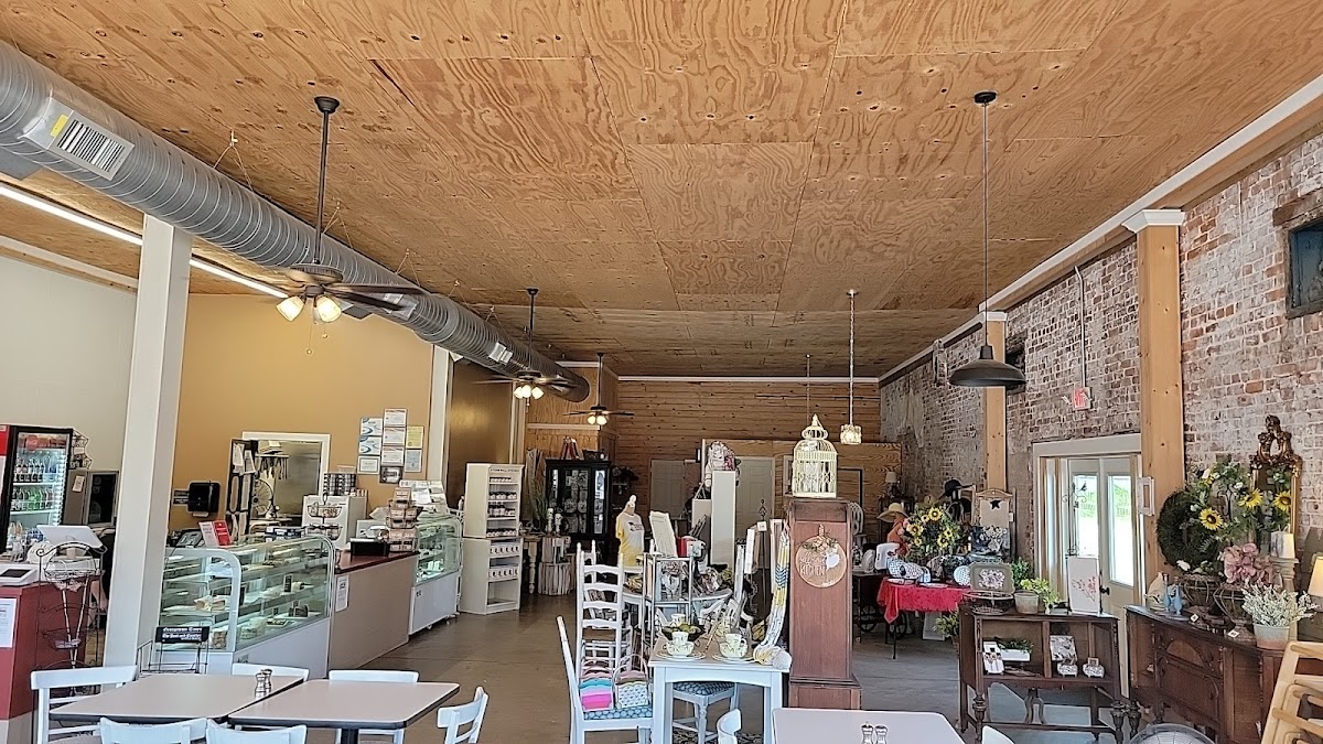 Mel's Market – Photo 3
